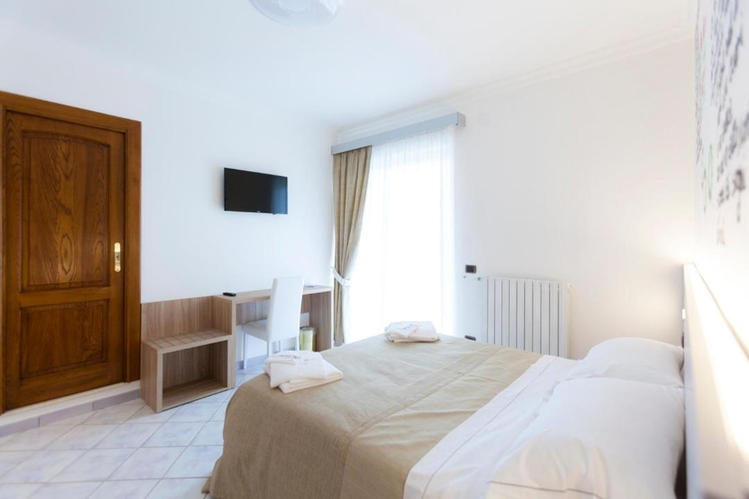 Na' Poesia B&B Di Charme SantʼAgata deʼ Goti Zewnętrze zdjęcie